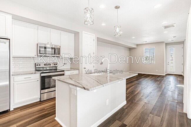 Foto del edificio - 23634 E 5th Pl