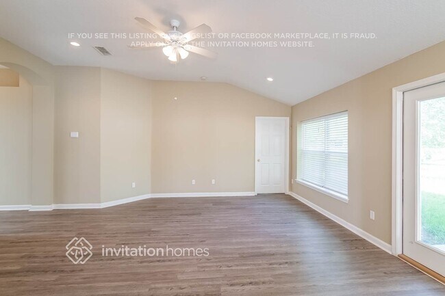 Foto del edificio - 1016 Oak Arbor Cir