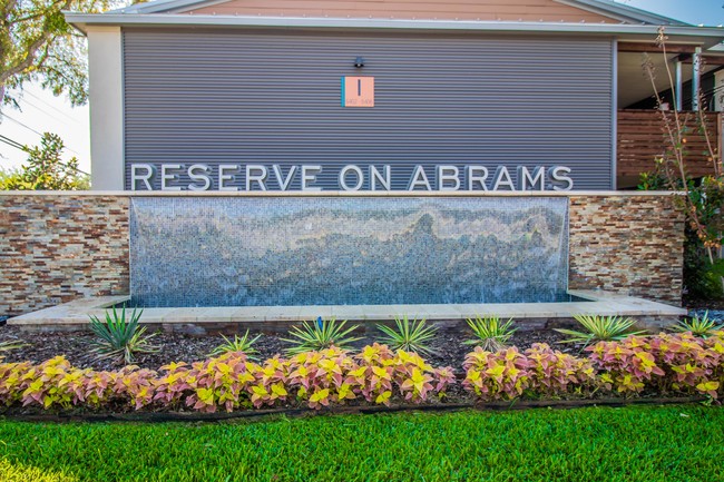 Gorgeous Water Feature - Reserve on Abrams