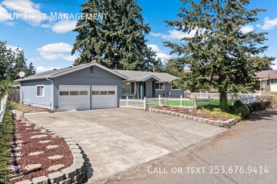 Primary Photo - 339 Thunderbird Ct SE