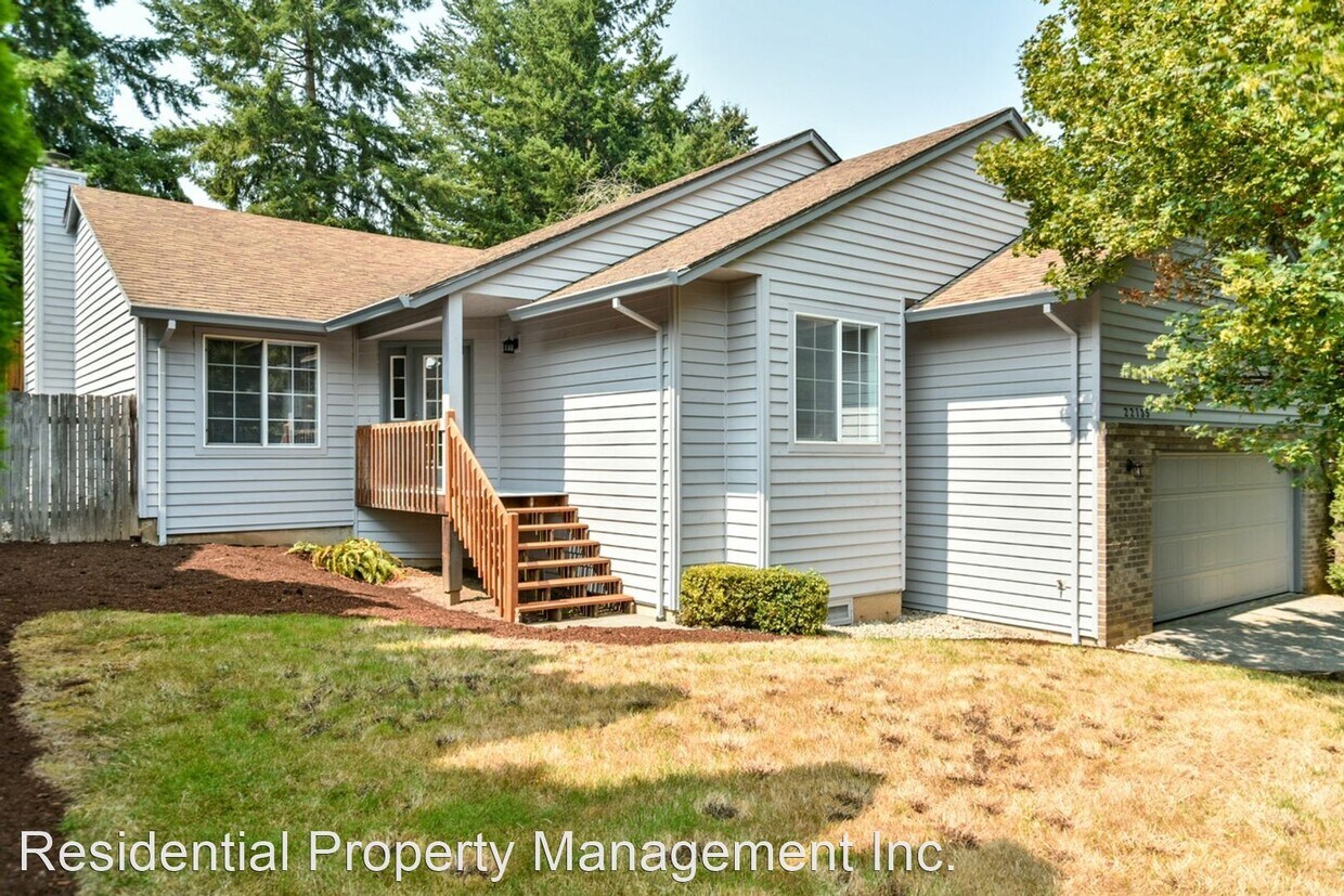3 br, 2 bath House 22135 SW Martinazzi Ave. House Rental in