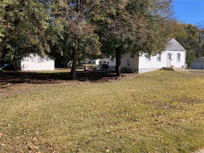 Foto del edificio - 915 Lindsay Ln