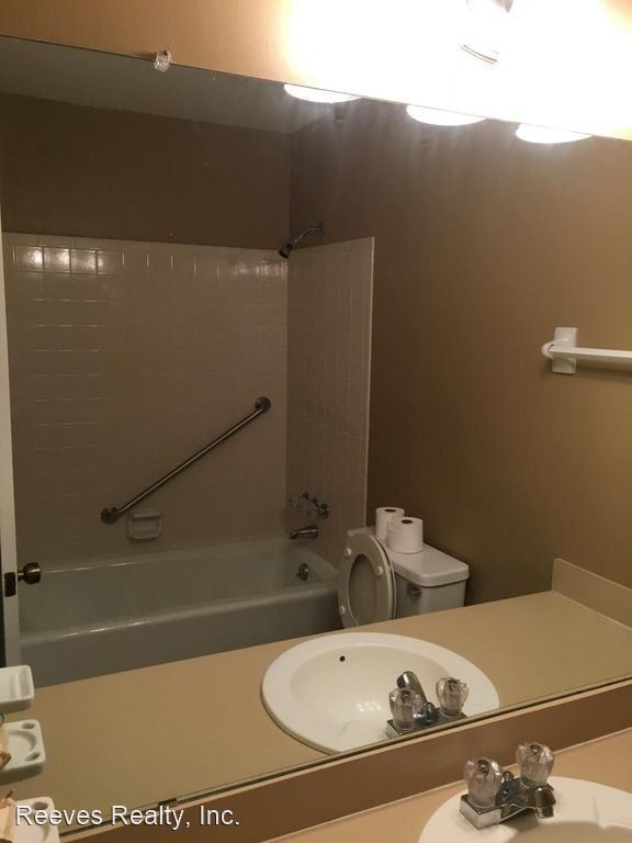 Building Photo - 3 br, 2 bath House - 30 Cobblestone Way W