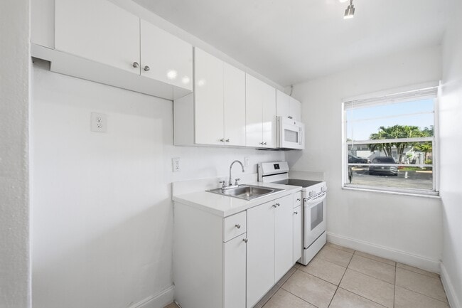 Building Photo - Edge Apartments