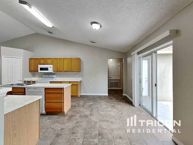 Building Photo - 9297 Oak Grove St
