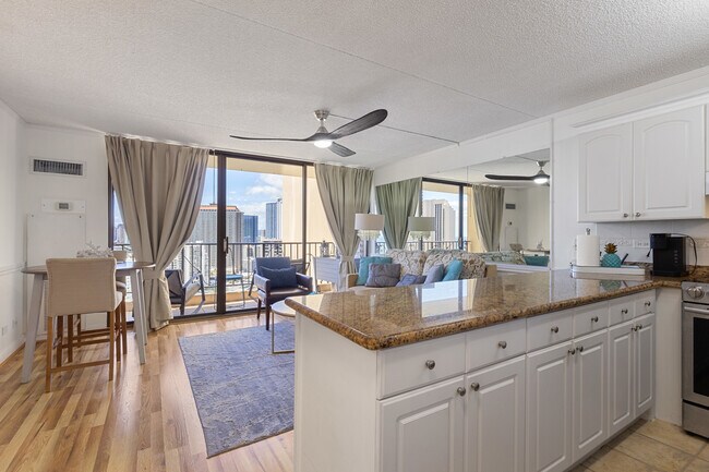 Photo - 411 Hobron Ln Townhome