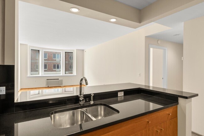 Building Photo - 3117 City Pl