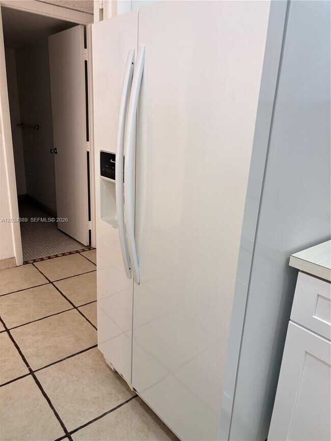 Foto del edificio - 4154 Inverrary Dr