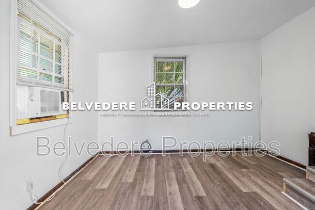 Building Photo - 1208 Valley View St