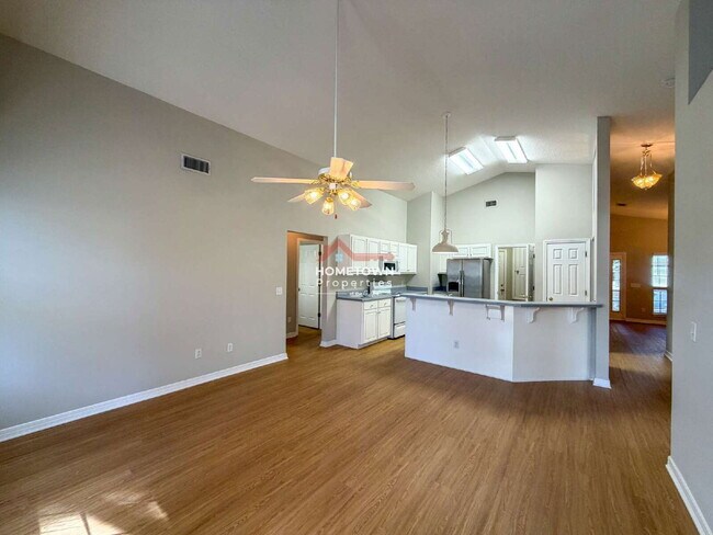 Building Photo - 7903 Cayenne Way