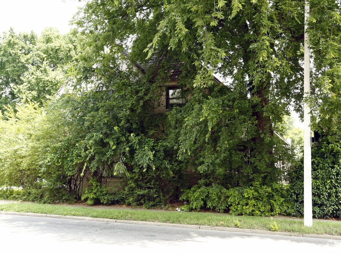 Building Photo - 150 Hawthorne St