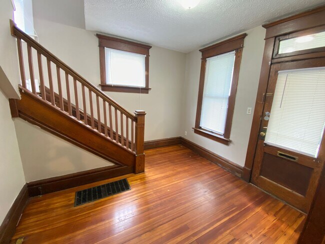 Foto del edificio - 171 E Northwood Ave