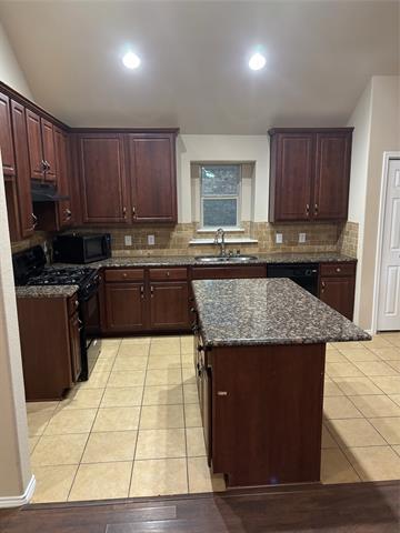 Building Photo - 1328 Villa Paloma Blvd