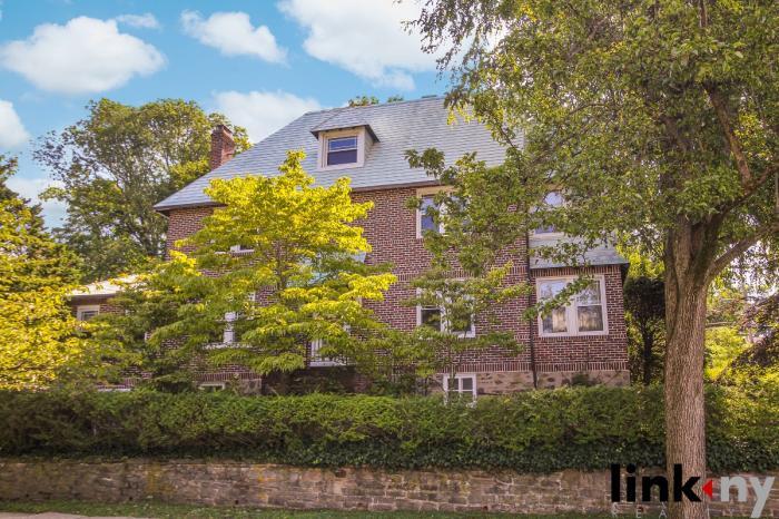 Foto principal - 4 bedroom in TUCKAHOE NY 10707