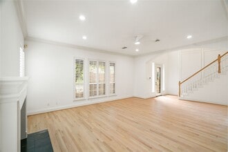 Building Photo - 4746 Post Oak Timber Dr