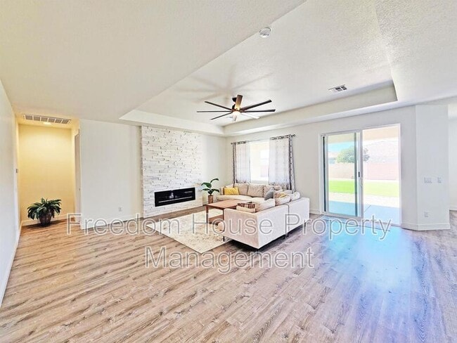 Building Photo - 6660 Stubblefield Dr