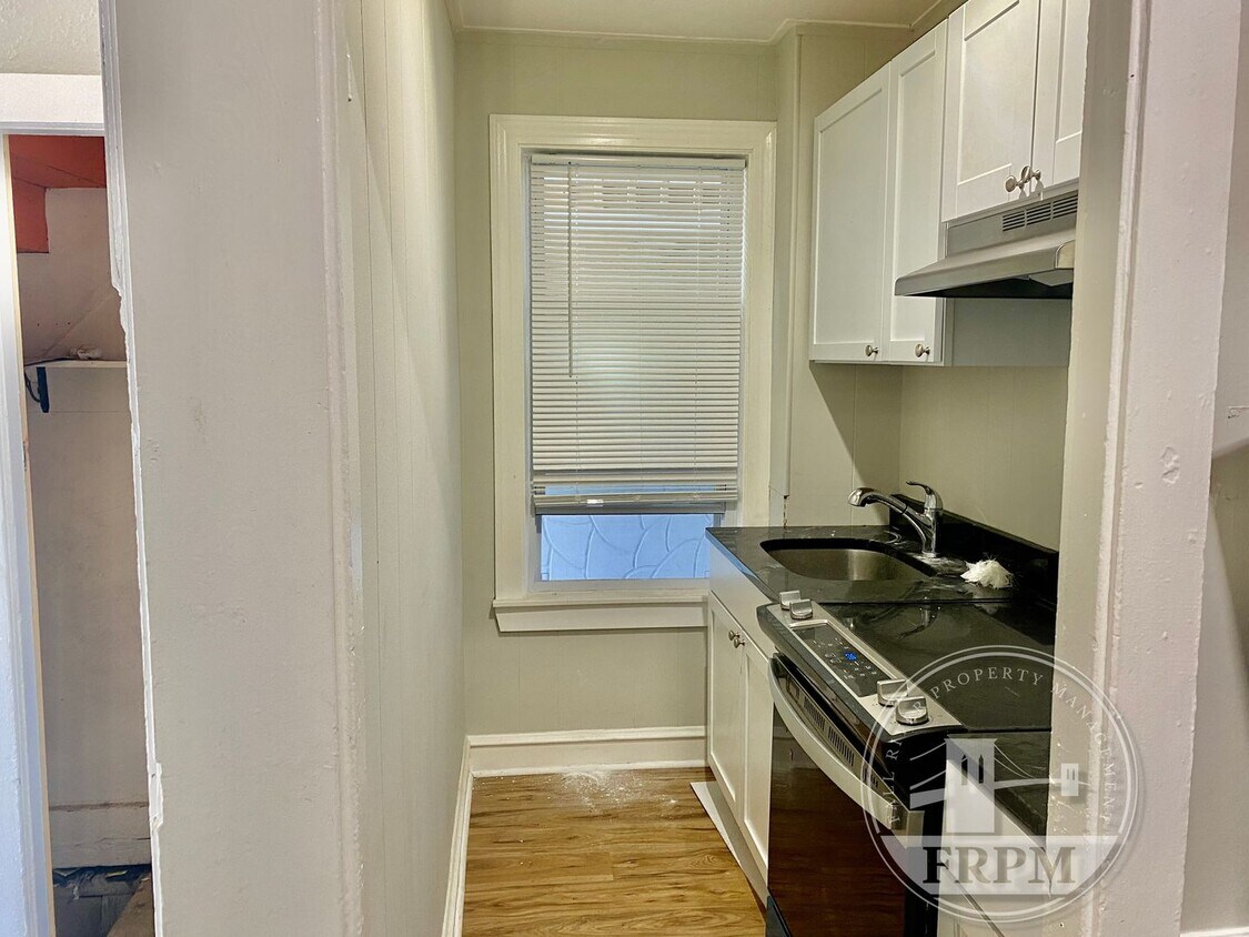 Primary Photo - 270 4th St
