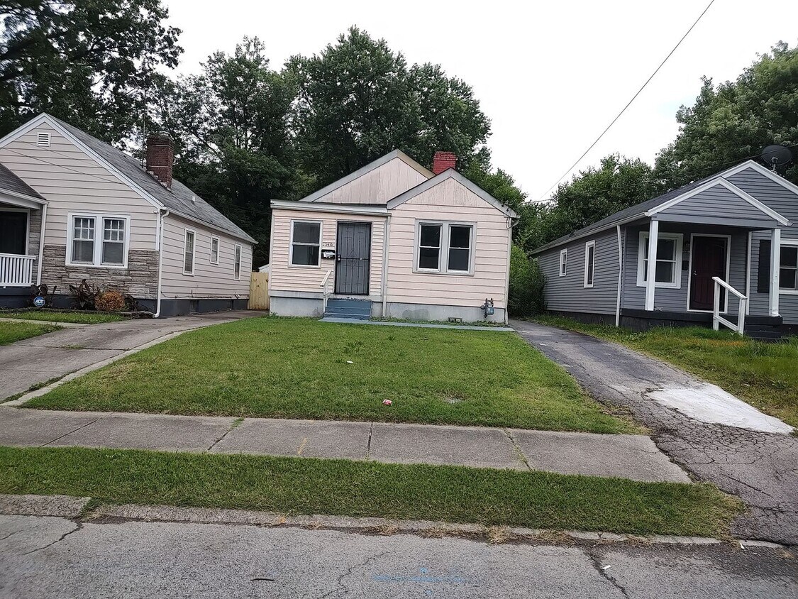Primary Photo - Sneak Peak :Cozy 2 Bedroom & 1 Bath Cottage