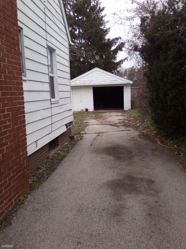 Building Photo - 3 br, 1 bath House - 3719 State St