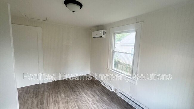 Foto del edificio - 636 McCreary St