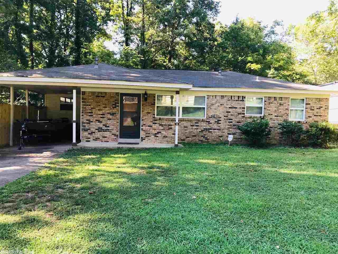 Primary Photo - 9109 Byron Dr