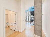 Modern Live/Work Loft At Market Square In Old Oakland