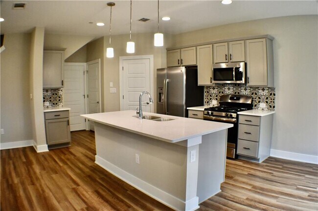 Building Photo - 12409 Maypole Bend