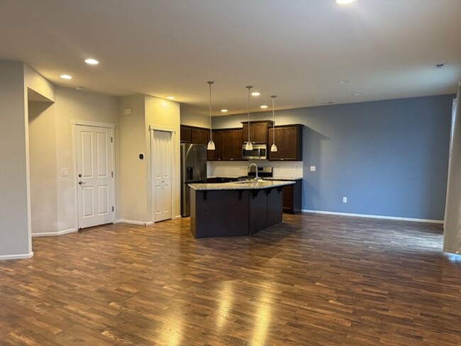 Foto del edificio - Move in Ready 3Br 2.5 Bath in Lacey with M...