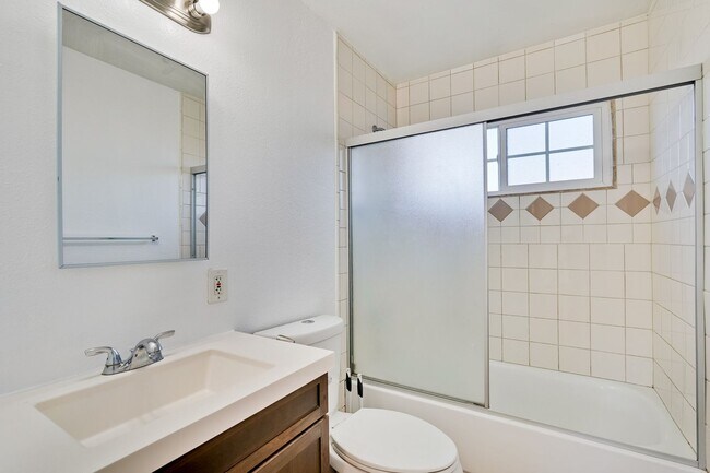 Foto del edificio - Big Family 3Bed 2bed Spacious Inside and Outside - Home to make memories