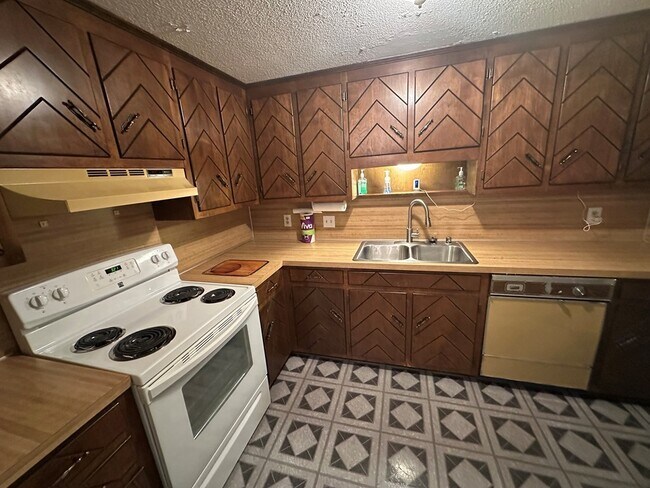 Foto del edificio - 827A Springfield Rd