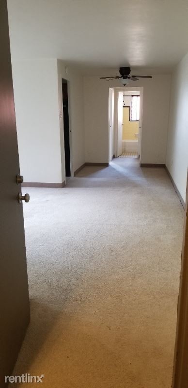 Building Photo - 1 br, 1 bath Apartment - 300 Washington Rd.