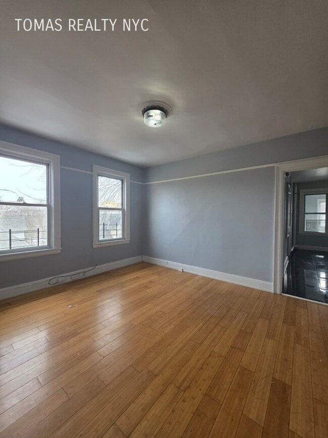 Foto del edificio - 16 Sherwood Ave