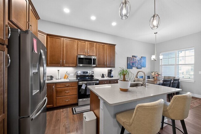 Foto del edificio - 4153 Trapper Lake Dr