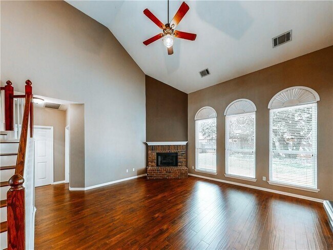 Building Photo - 1816 Paradise Ridge Dr