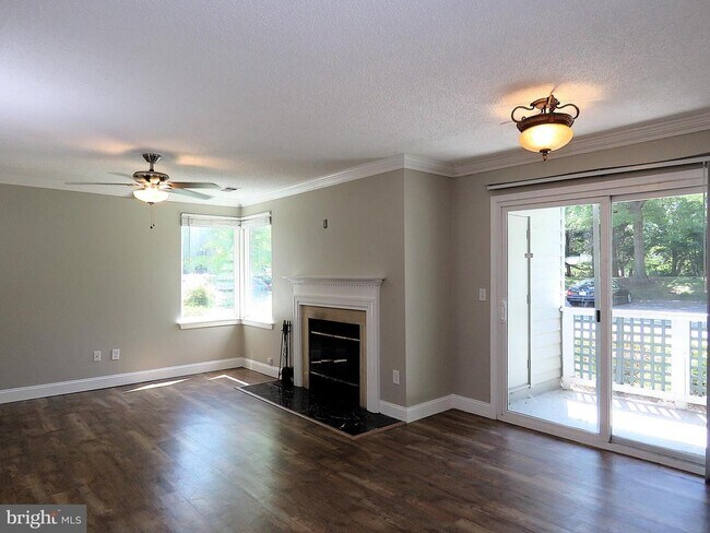 Foto del edificio - 11701 Summerchase Cir