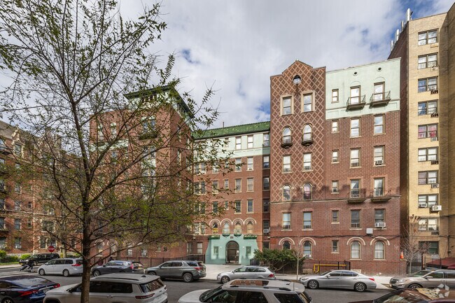 Alternate view 1 - 49 E 19th St