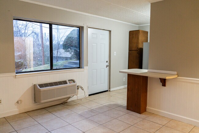 Foto del edificio - 2718 Painter Ave SW