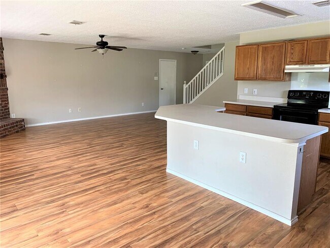 Building Photo - 6500 Liberty Ct