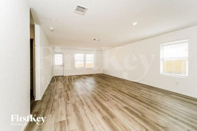 Foto del edificio - 3358 Carducci Drive