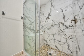 Building Photo - 5039 E Pagewick Dr
