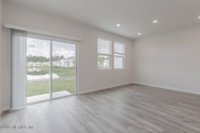 Building Photo - 179 Brazil Nut Cir
