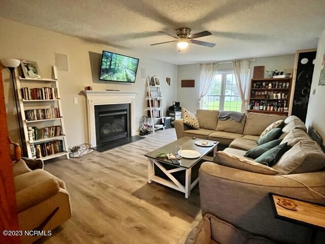 Foto del edificio - 211 Bennett Ln