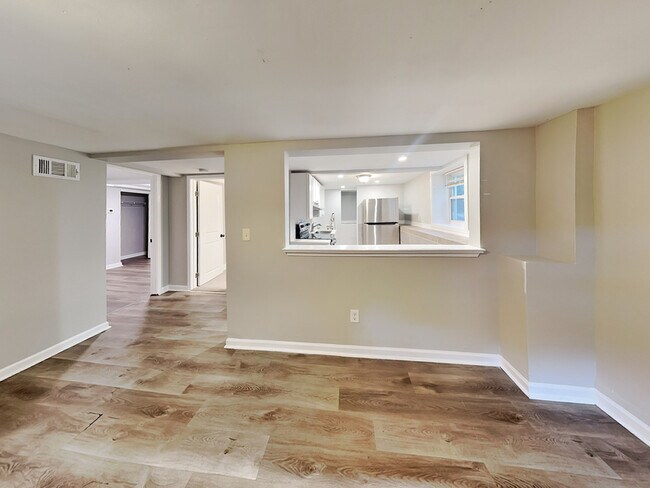 Foto del edificio - 2875 3rd Ave SW