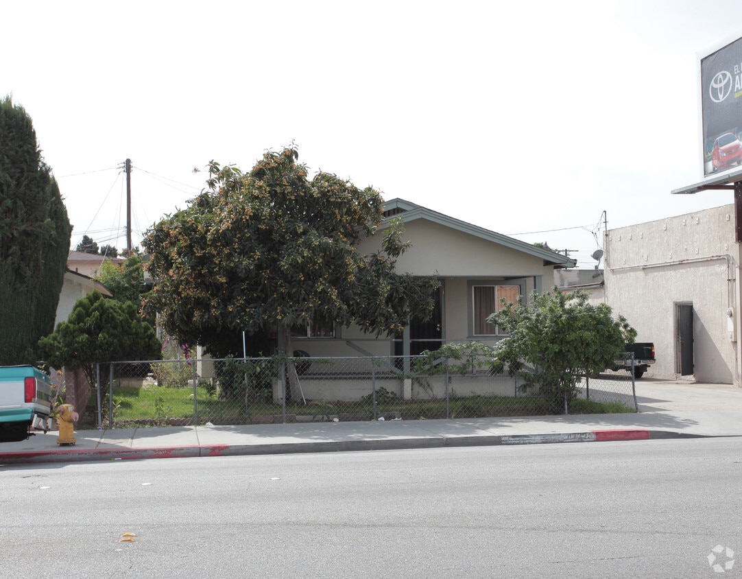 Building Photo - 4732 Gage Ave