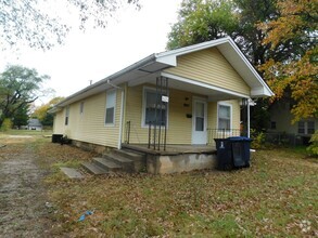 Building Photo - 805 S Alleghany St