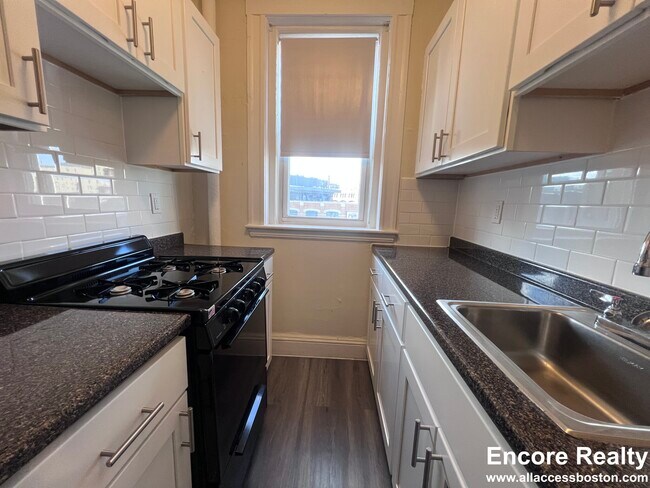 Building Photo - 1179 Boylston St