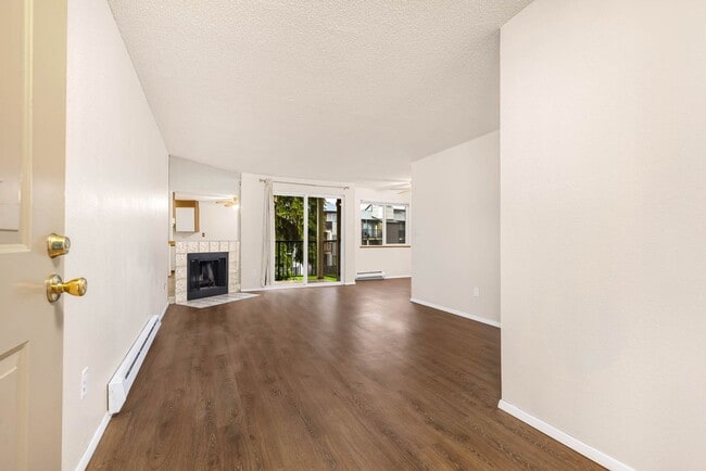 Photo - 2020 Grant Ave S Apartment