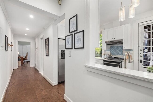 Foto del edificio - 124 Lafayette Dr NE