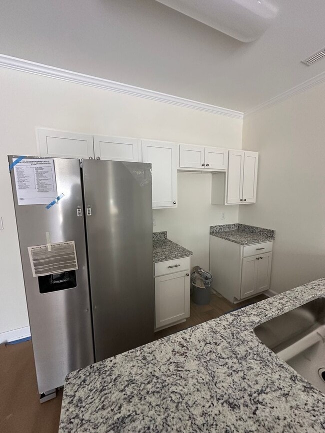 Foto del edificio - 904 Fort Totten Dr