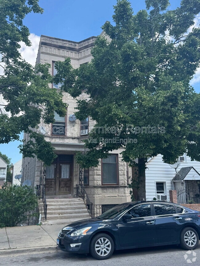 Building Photo - 2320 W 23rd St